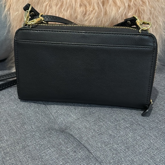 GUC Black Crossbody/Wrislet - Picture 2 of 9